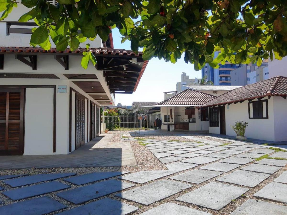 Mansao Das Orquideas Piçarras Buitenkant foto